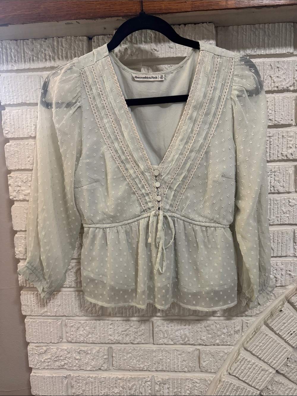 Abercrombie & Fitch Light Green Swiss Dot Peasant Blouse